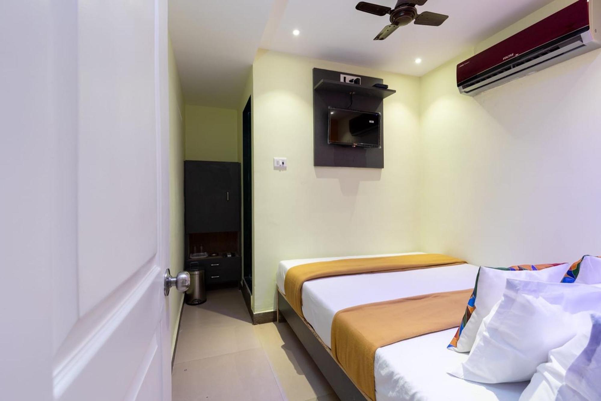 Hotel Shera Residency มุมไบ ภายนอก รูปภาพ